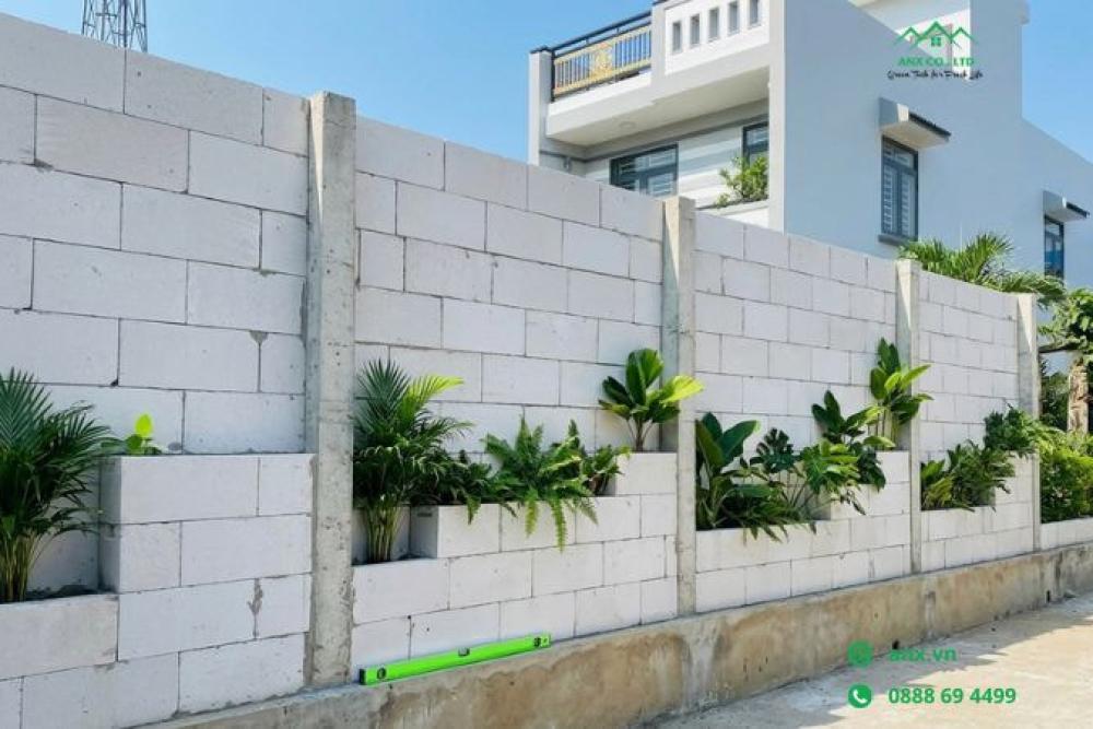 Xây tường rào bằng gạch bê tông nhẹ AAC: nhẹ, nhanh, phẳng đẹp